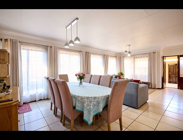 3 BEDROOM HOUSE FOR SALE IN ERAND GARDENS